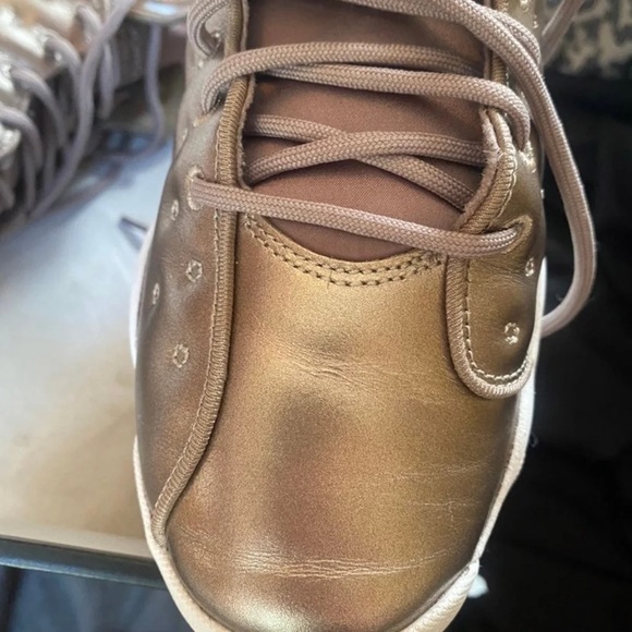 Jordan’s - Picture 3 of 8